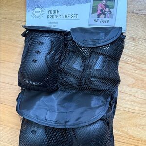 Youth Protective Set - Black